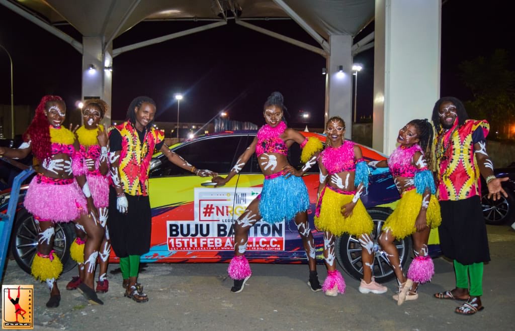 mama_sarakasi's tweet photo. Sarakasi Dancers welcome @bujubanton We cant wait for the show tomorrow at @KICC_kenya 🇰🇪 🇯🇲 #BUJUinKenya @NRGRadioKenya @Manuel_Ntoyai @DeeJayKace https://t.co/IT0Q4yneSJ