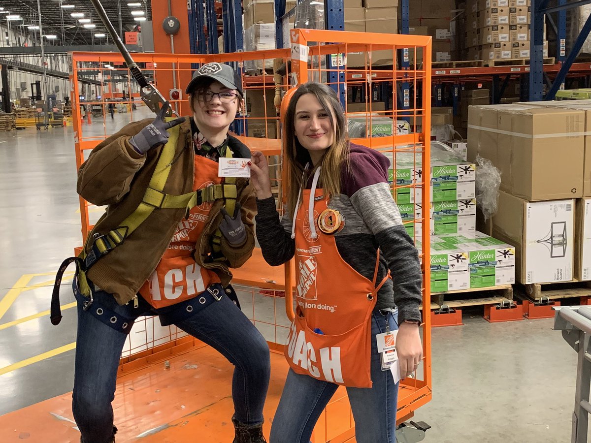 TroyDFC6707's tweet photo. Key 4 Troy DFC #6707 Had an AMAZING safety drive tonight!  From securing loose product to team lifts.  Do it the safe way, Do it the right way, Do it everyday!  Keep up the good work!!  @JohnKossick @wjackblair @SMeyerTHD @DhaynesHd @jeffstrayer @6707Ap @shannadl1 https://t.co/N5zISAd7b1