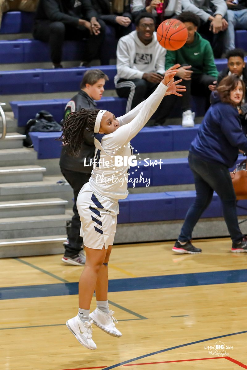 LittleBIGshot7's tweet photo. Photos of your Holt Girls Varsity Basketball @holtgbb1 available at https://t.co/nEgay6BsUJ https://t.co/BcegiRVsK4