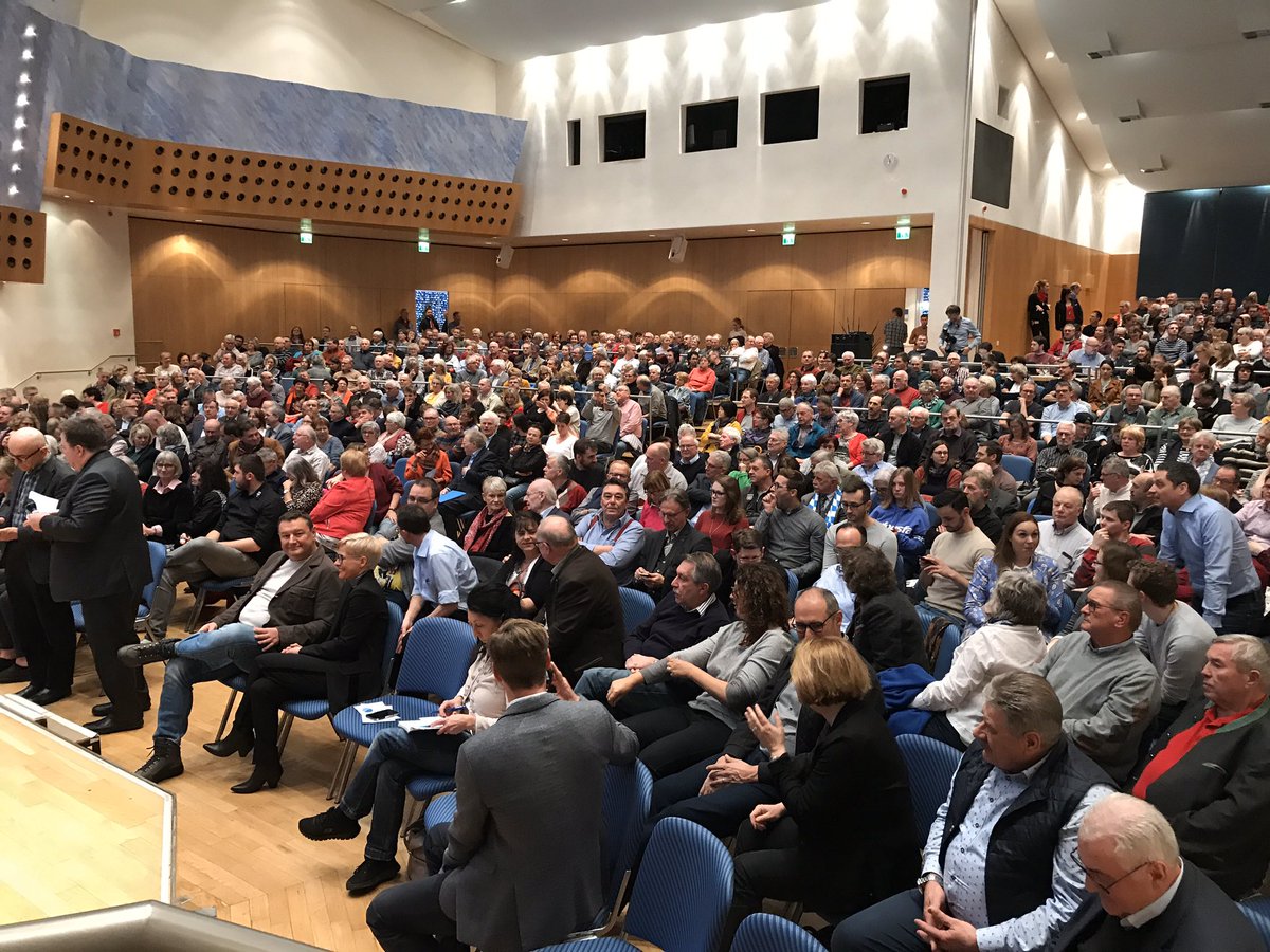 Landratswahl Günzburg: Die Kollegen der Günzburger Zeitung haben alle 5 Kandidaten befragt. Das Interesse der Menschen war riesig 🙏🏻. Vielen dürfte die Wahl jetzt leichter fallen. <a href="/AZ_Augsburg/">AugsburgerAllgemeine</a> <a href="/BR24/">BR24</a> <a href="/BR_Schwaben/">BR_Schwaben</a>