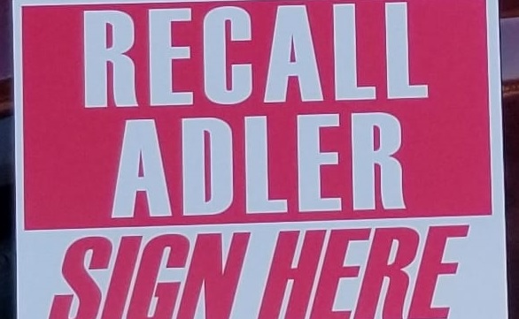 urban9uprising's tweet photo. @chiproytx #RecallAdler #Adlerville #trash #TakeBackAustin #NoCodeNEXT #atx #Austin #txlege https://t.co/XxqIyw0Jqe https://t.co/nMDelhv6sU