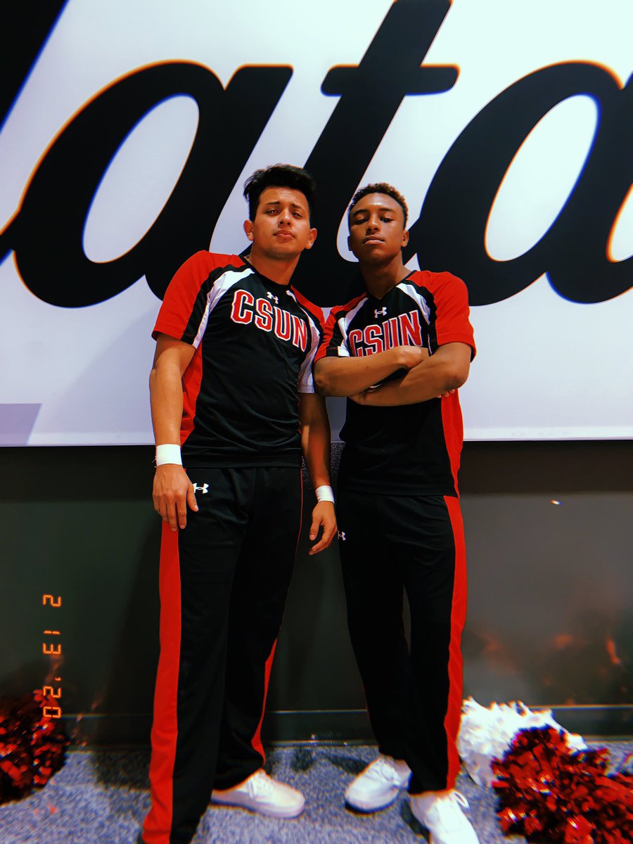 benders4dayss's tweet photo. Yes cheer is a sport https://t.co/kKN1mukNGO