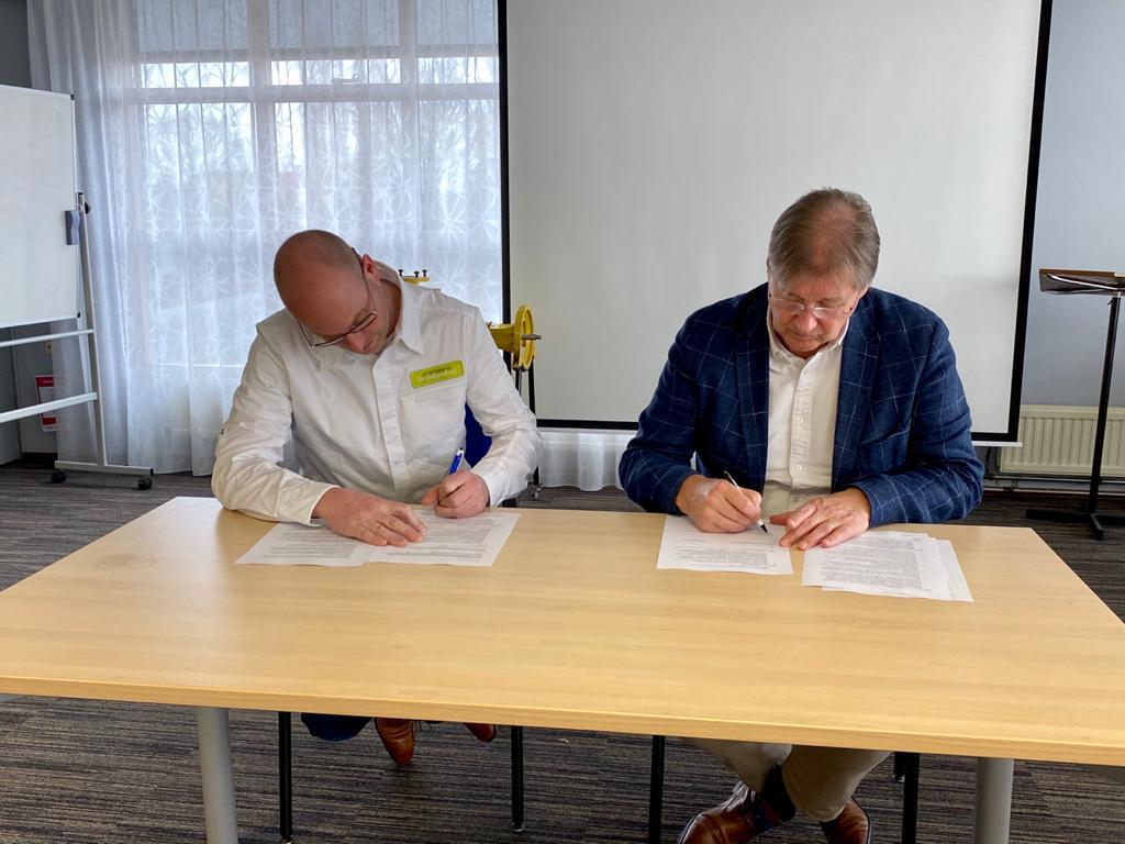 Gisteren weer voor 2 tot 4 jaar bijgetekend #contractcatering, #spinelNL