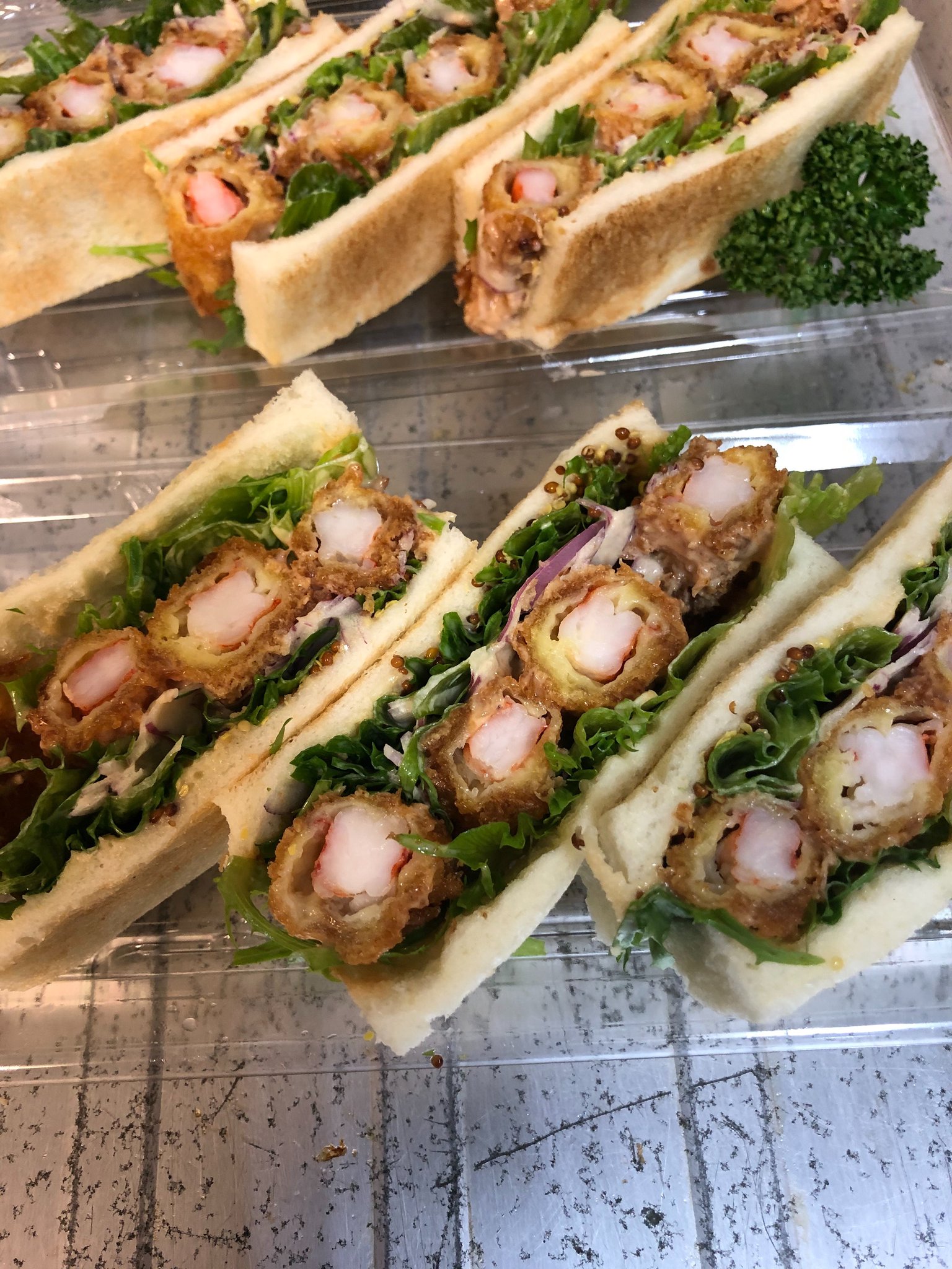 モリタ屋 富田店 本日エビfriday 料亭の豪華まかないサンドイッチ モリタ屋自家製食パンで挟んだ エビフライサンド 4 8 0 円 モリタ屋 ミートモリタ屋 富田 高槻 大阪 北摂 スーパー スーパーマーケット Supermarket Japan Osaka