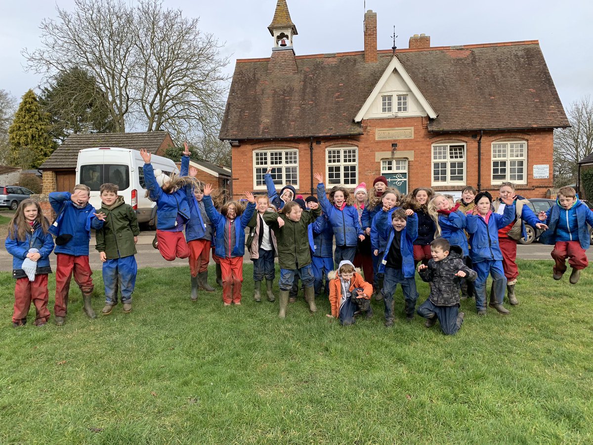 TickfordPark's tweet photo. Thank you to everyone at Everdon for such a great few days. We have all had such a fantastic time and have made great memories with our friends. From Peridot πΏπ₯πΎπ¦‘π¦π¦ππ¦π #TPPeridot #TPResidential #TP4Geography #TPYear4 https://t.co/xp1bz2QJRS
