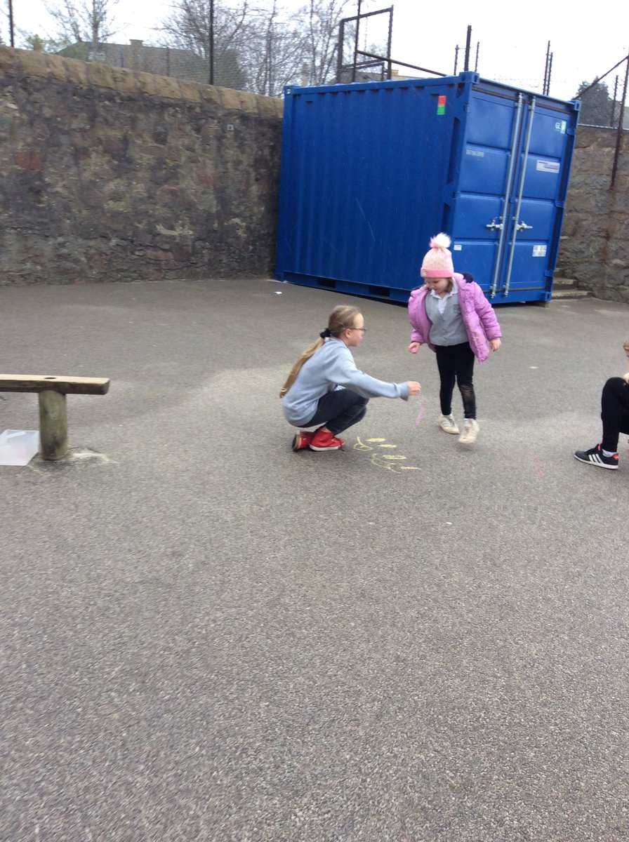 Room3woodside's tweet photo. Recycling for all of our school with our Buddies in Room 15. Rm 8 P2 with P5/6. Then we shared Daily Mile, jogging and chalk. Despite the cold wet weather, we are resilient! @missbruce5 @woodside_school @WoodsideRRS @VLWoodside @MissRoche2 https://t.co/5zoC4JdlCu