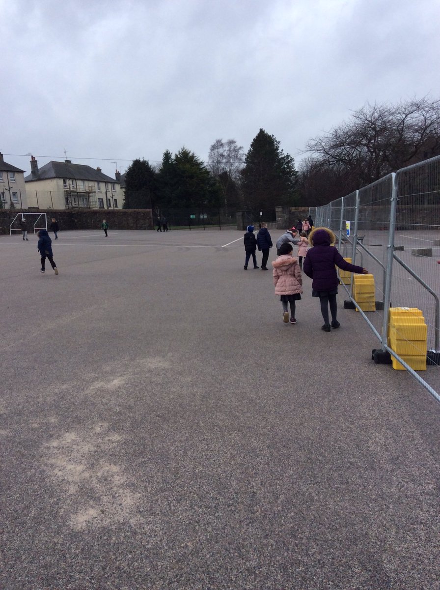 Room3woodside's tweet photo. Recycling for all of our school with our Buddies in Room 15. Rm 8 P2 with P5/6. Then we shared Daily Mile, jogging and chalk. Despite the cold wet weather, we are resilient! @missbruce5 @woodside_school @WoodsideRRS @VLWoodside @MissRoche2 https://t.co/5zoC4JdlCu
