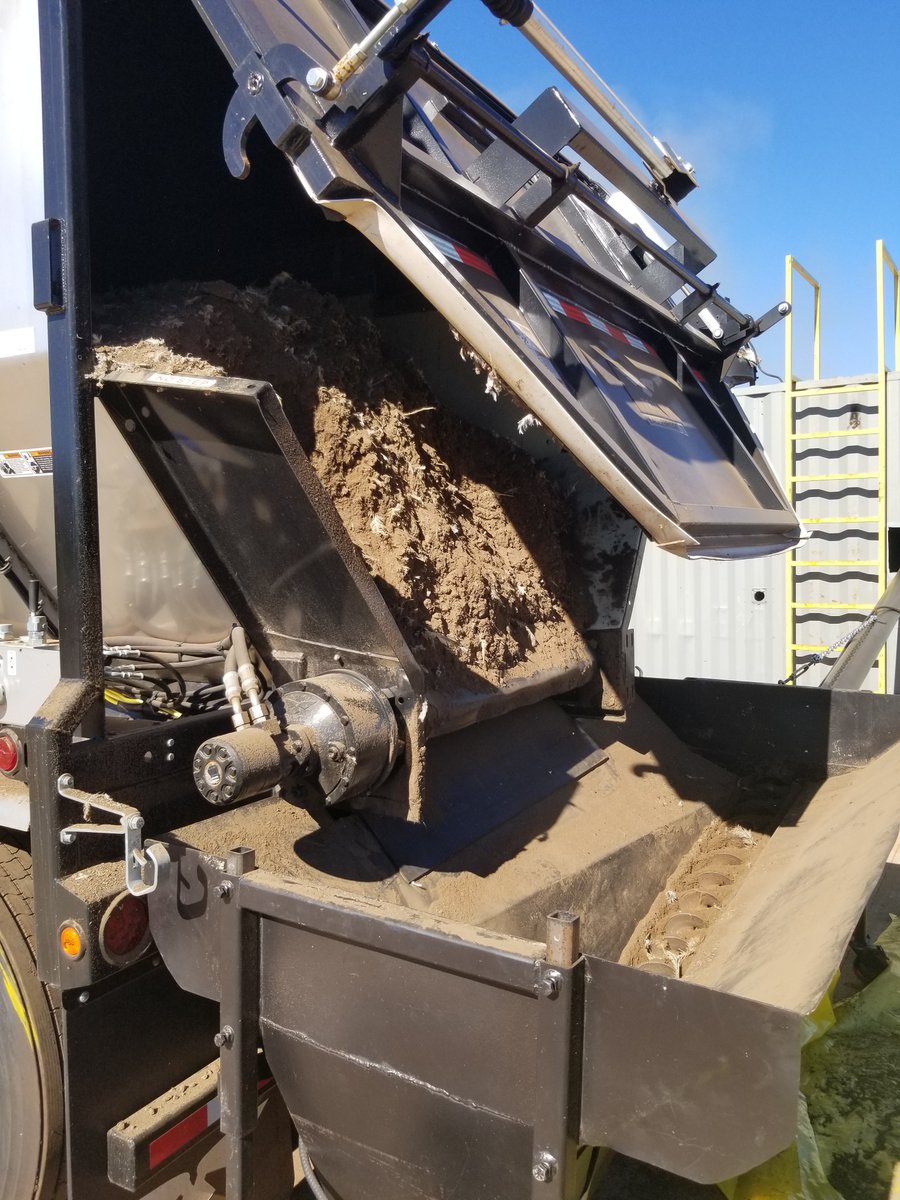 ARTi_Biochar's tweet photo. This past winter ARTi had the chance to work in Hawaii installing a pyrolysis system for poultry litter biochar. Unique soil types &amp; feedstock moisture were factors as well as product free of E Coli &amp; Salmonella. See the story: https://t.co/aB7nBSn5xF https://t.co/KMKcHO88q6