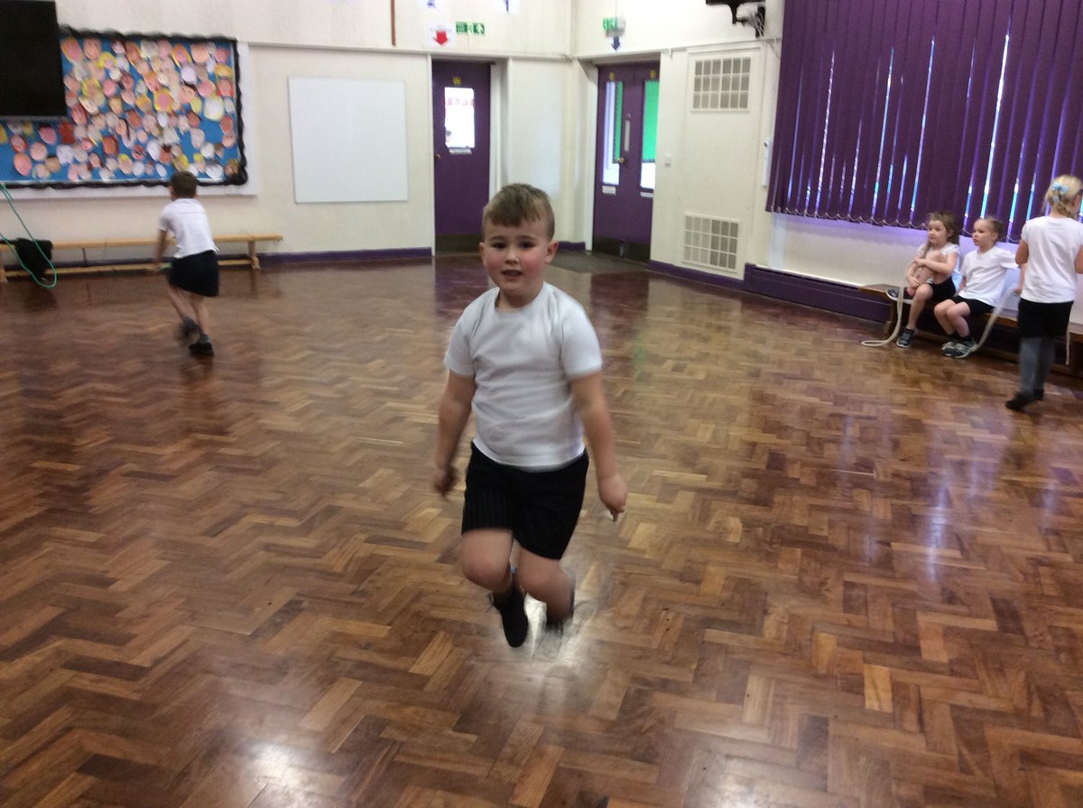 BroughPrimaryPE's tweet photo. Y1 have really persevered with their skipping skills this term and had lots of fun along the way! #Y1 #SkipToTheBeat https://t.co/Dm9kyasZcg
