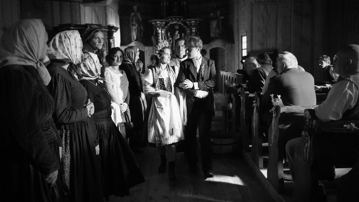 rtvs's tweet image. V múzeu slovenskej dediny v Martine sa minulý týždeň nakrúcali jedny z posledných scén pripravovaného filmu Fašiangy, ktorého predlohou scenára je novela Františka Švantnera – Piargy. Foto: Mayo Hirc, Viac: bit.ly/RTVSFasiangy