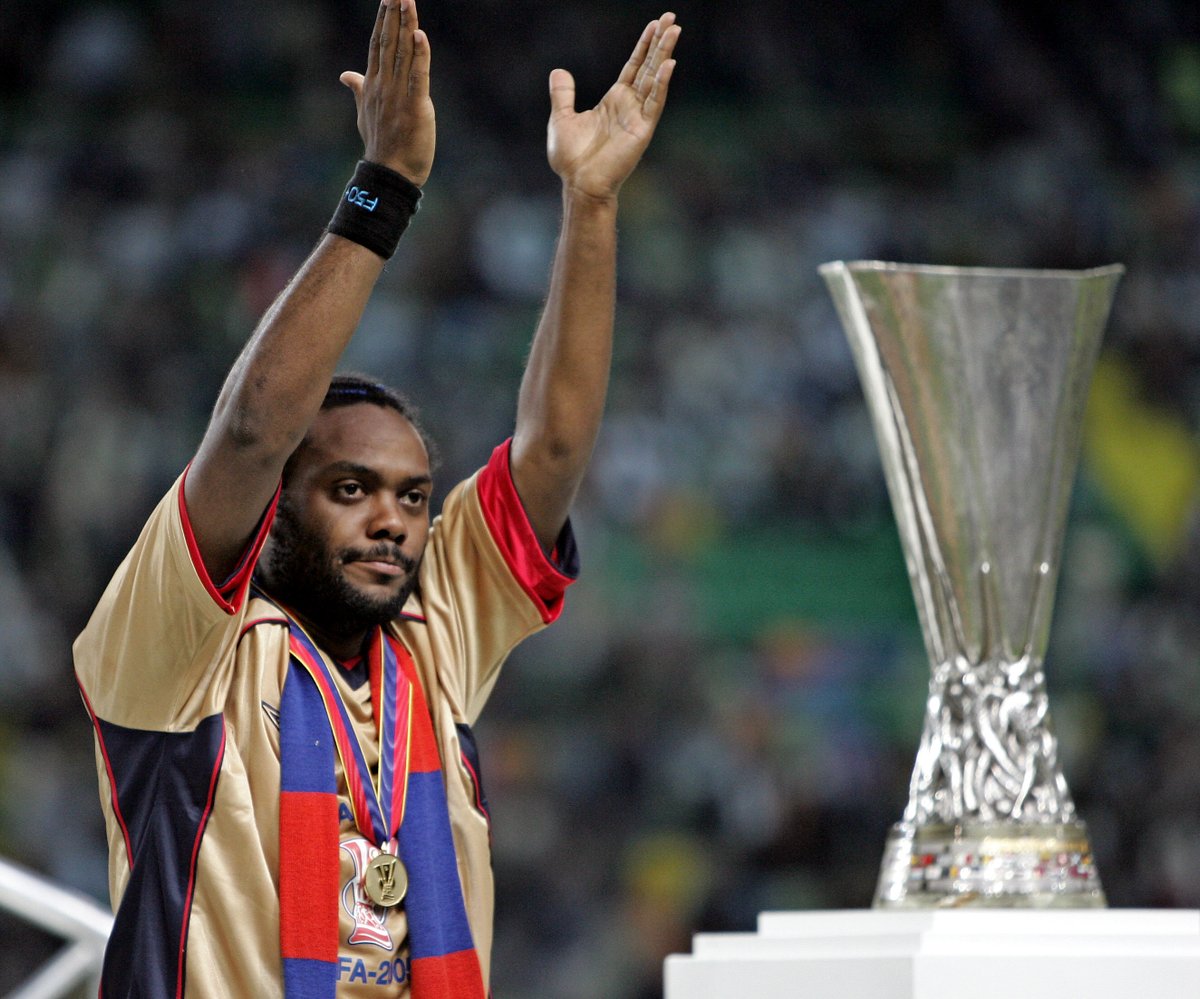#ValentinesDay wouldn't be complete without giving this former UEFA Cup winner some love 😉 https://twitter.com/EuropaLeague/status/1228275010109870081 …