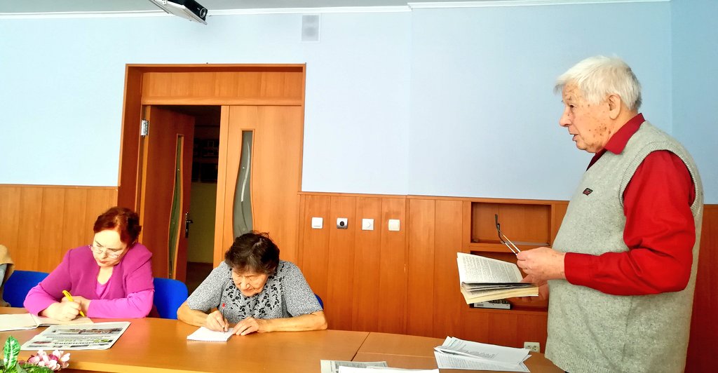 Школа домкомов и активисты #ЖКХконтроль #Орел продолжают свою работу по новому адресу: Октябрьская 35, Федерация Профсоюзов, 4 этаж, каб 401, по пятницам с 14 часов. Приходите и получайте ответы на вопросы сферы #ЖКХ Бесплатные консультации на ул. Ленина, 8, тел. +79202885028