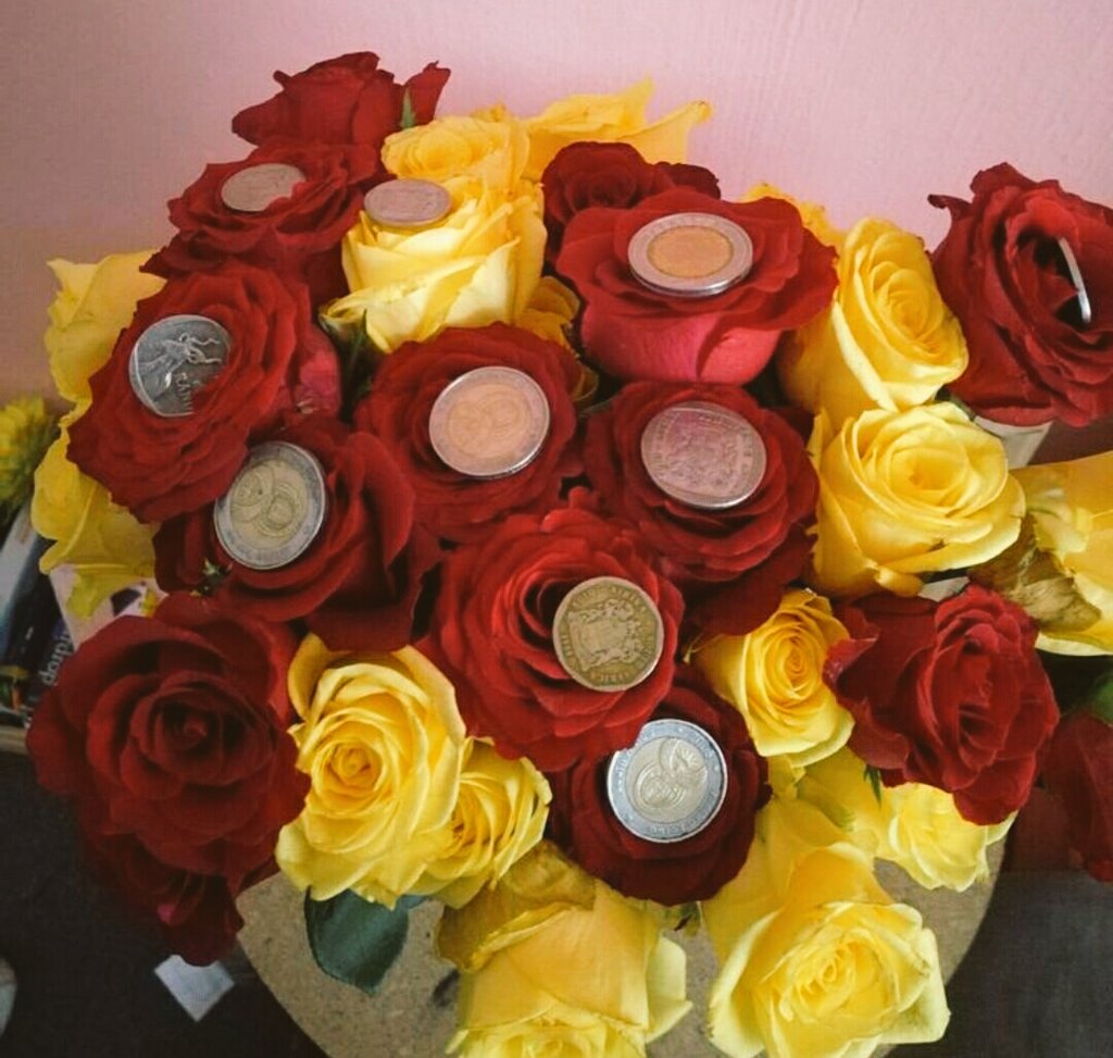 TchizaG's tweet photo. le cadeau que je voulais / celui que j'ai reçu https://t.co/KLqeAX7Jqr