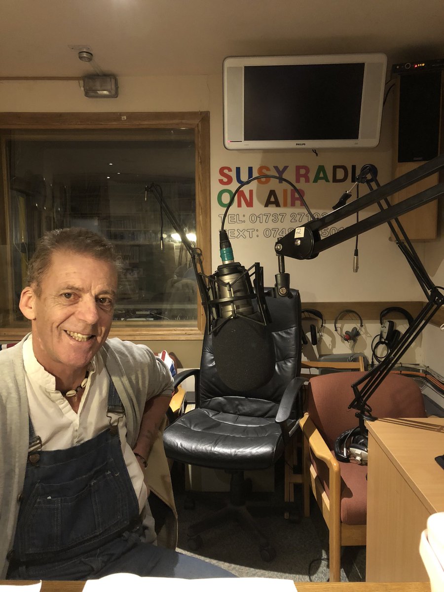 Live guest <a href="/bunnywarren4/">bunny warren</a> has joined me at  <a href="/SusyRadio/">Susy Radio</a>