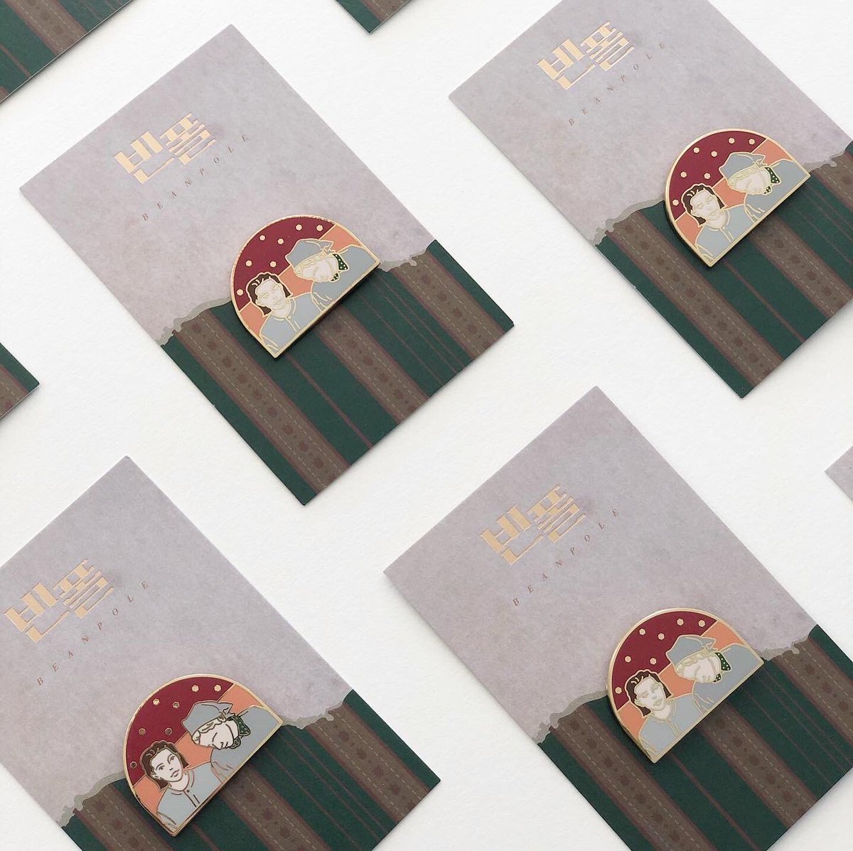 "삶은 여자의 얼굴을 하고 있지 않다." 칸영화제 주목할 만한 시선 감독상 수상한 영화 <빈폴> 굿즈로 뱃지를 작업했습니다.Translate post