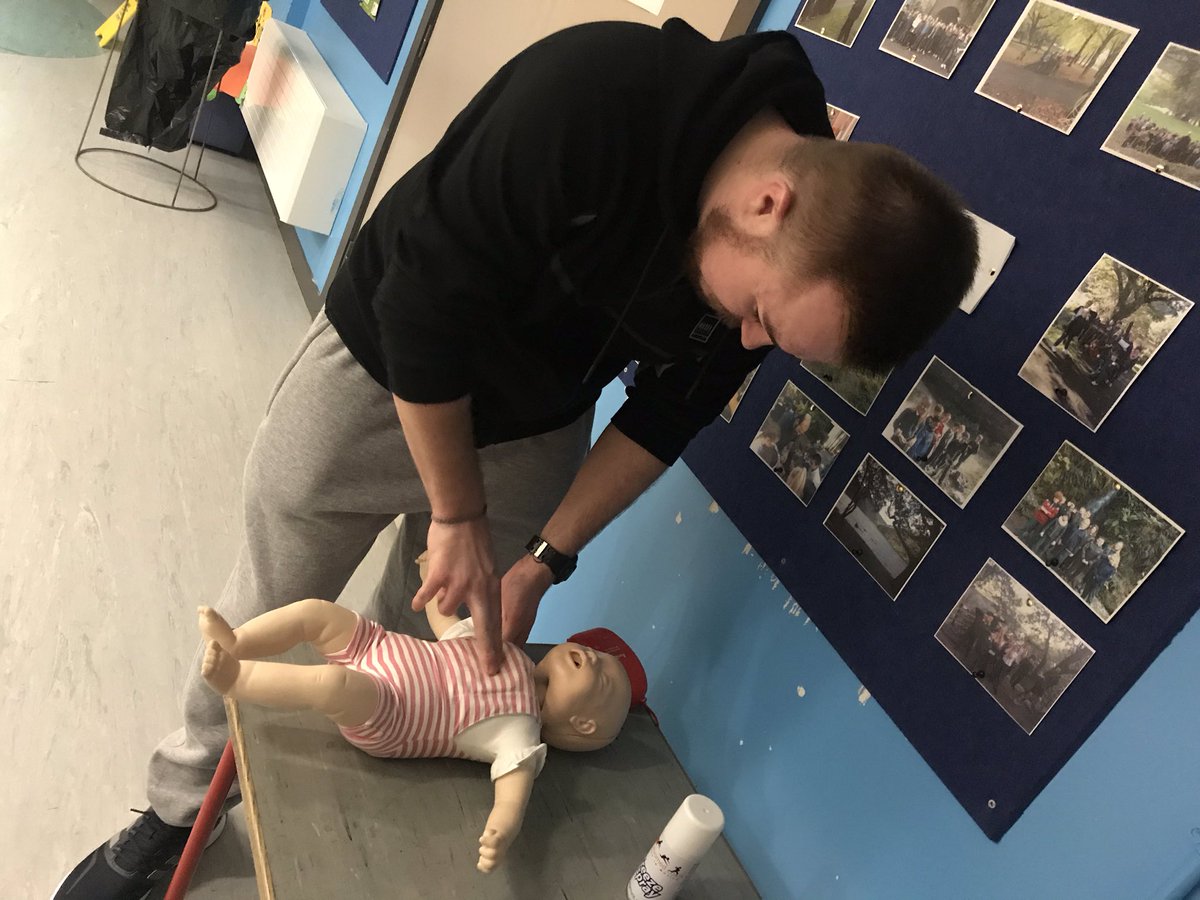 The wonderful people of Kilcullen CFR Co. Kildare have just gone live with the <a href="/AmbulanceNAS/">National Ambulance Service 🇮🇪🚑</a> to provide a first response to Cardiac Arrest, Choking, Chest Pain &amp; Stroke in their community.

Well done to all involved, giving the gift of life on this Valentine's Day 

@NasDirector