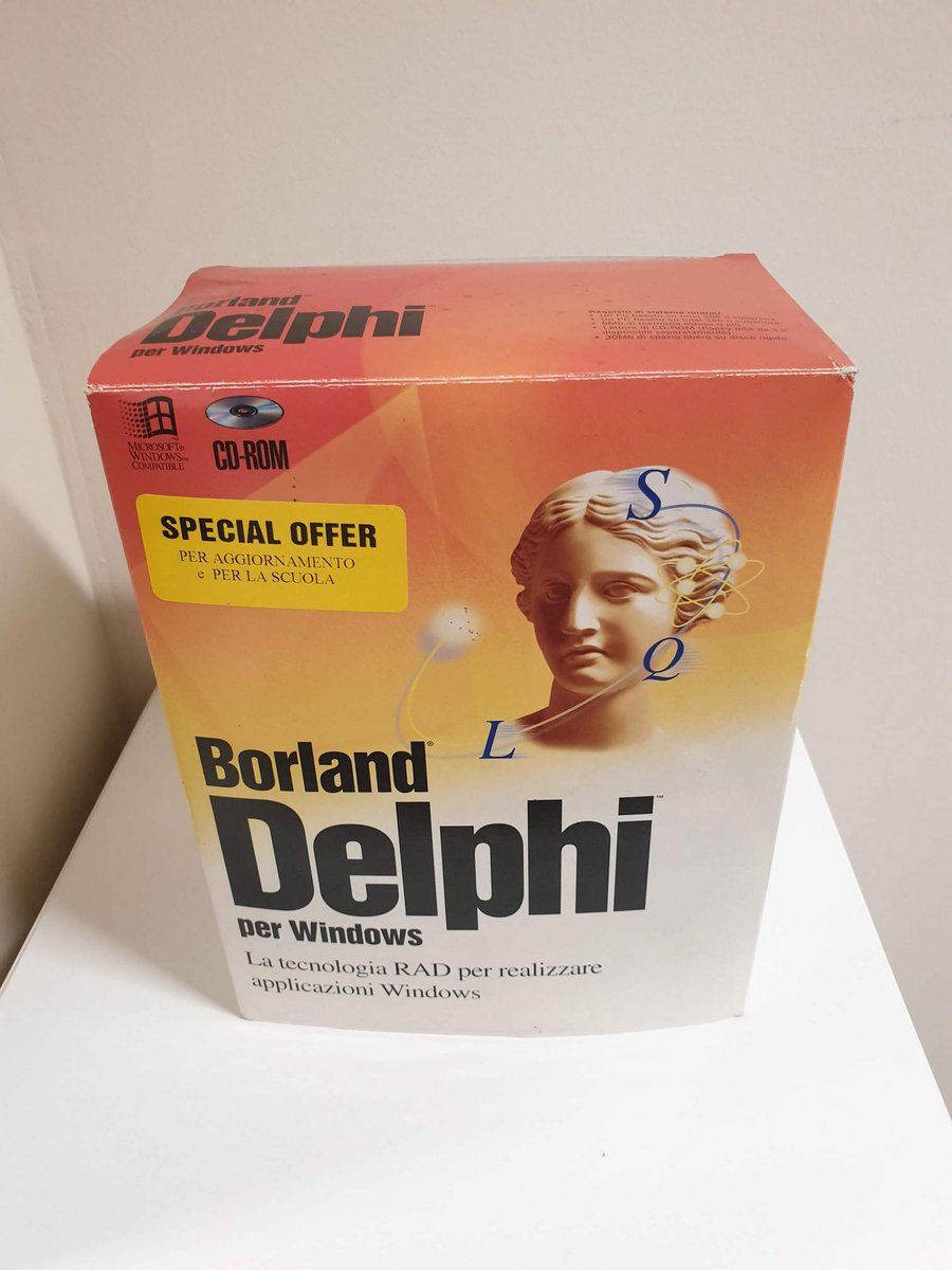 awebguy's tweet image. My first #Delphi! At the time I was still a student, so I had to save a lot to buy this! But... it was worth every penny (or rather.. Italian Lira) #Delphi25th