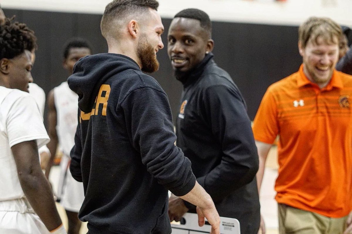 Teamjacquem's tweet photo. You were put into my life 8 years ago as a student athlete for a reason. Today I can’t thank you enough for always showing up for me and for always having my back! Thank you for all you do for me, the basketball team and for Lely! @Goberboi  #Player2Coach #Fam4Life https://t.co/Jzb7SYFco1