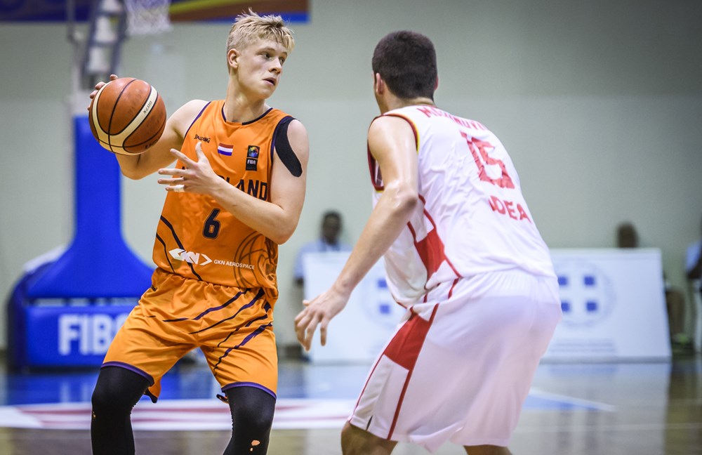 Basketball_NED's tweet photo. Keye van der Vuurst de Vries heeft zin in het eerste kwalificatiewindow voor EuroBasket 2021 met de Orange Lions. “Spelen met Nederland op je borst is het mooiste dat er is." Lees het hele interview: https://t.co/cQ573ho5R7 https://t.co/09W1u5nvAb