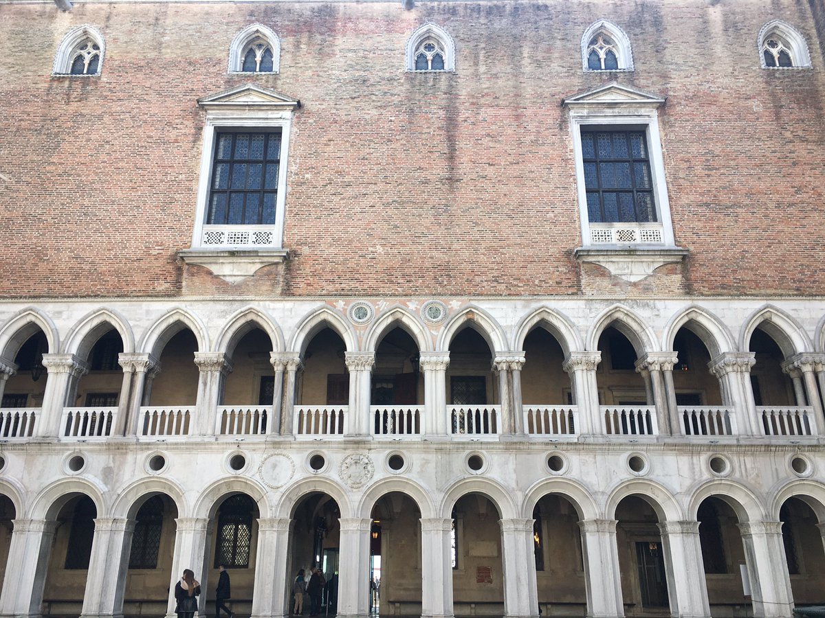 Daniel_WJPS's tweet photo. Doge’s Palace, the outside. #wjpseuro https://t.co/U9snr0gBag