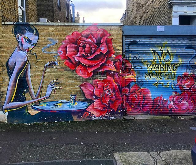 ApolloBelladona's tweet photo. Art by Benjay Crossman 🎨
Oval 🚨 🚨 🚨

#StreetArt #Graffiti #BenjayCrossman #Oval #London #iPhone6 #tv_streetart #rsa_graffiti #dsb_graff #Total_UrbanArt #StreetArt_Daily #Graffiti_Of_Our_World #Be_One_UrbanArt #BogotArt #JJ_UrbanArt #LondonStreetArt #… https://t.co/1nmylChriB https://t.co/10ASpyQDCf