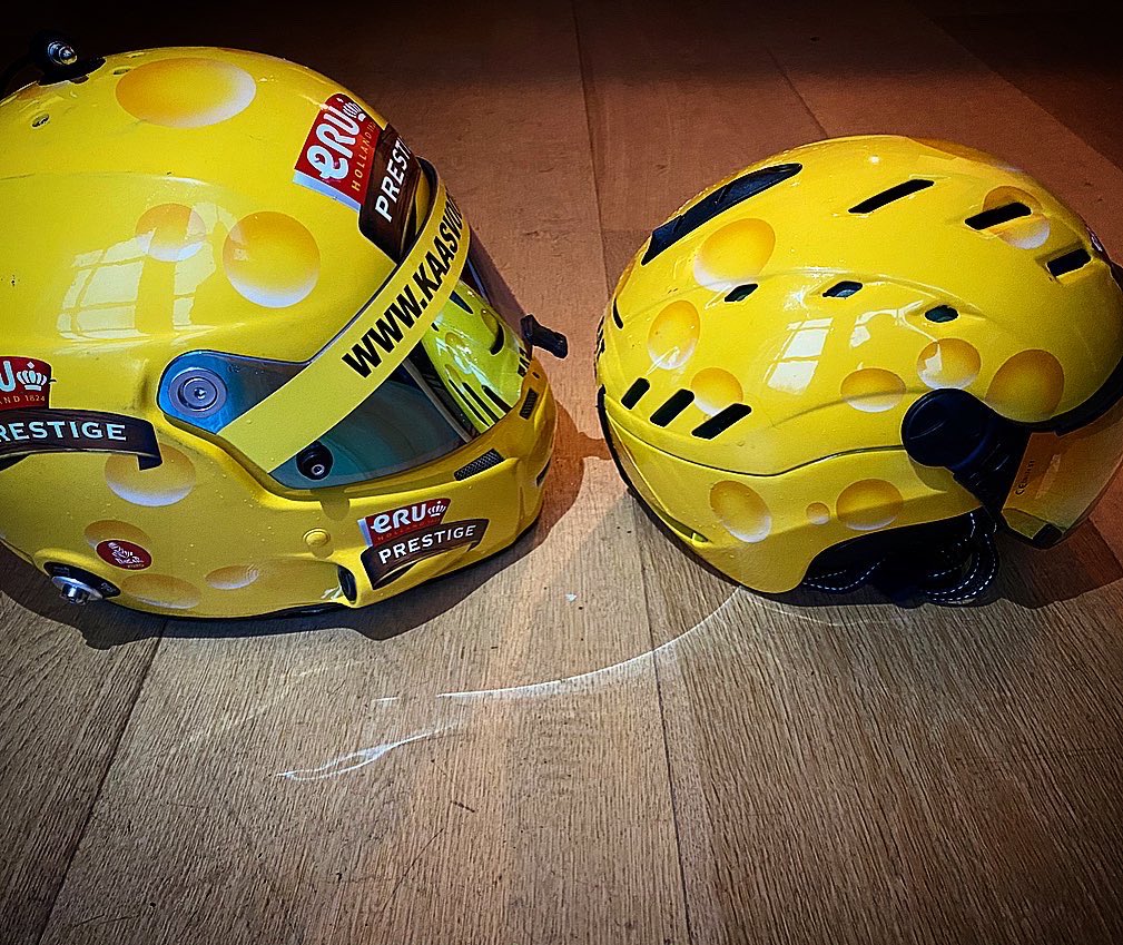 TomCoronel's tweet photo. Today 👊Left(L) or Right(R) ?
#EatMyDust ehhh Cheese 🧀
#stilohelmet #skihelm.nl Skiing ⛷ 🎿 #Hinterglemm 🇦🇹👌🤪 yes I m a lucky 🍀 boy https://t.co/n6BSTh8jEE