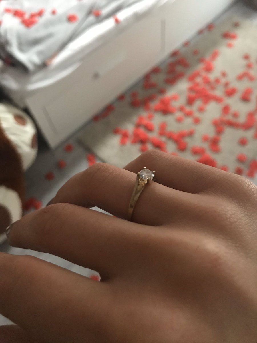 Scott1Mccall1's tweet image. więc SĄ ZARĘCZENI