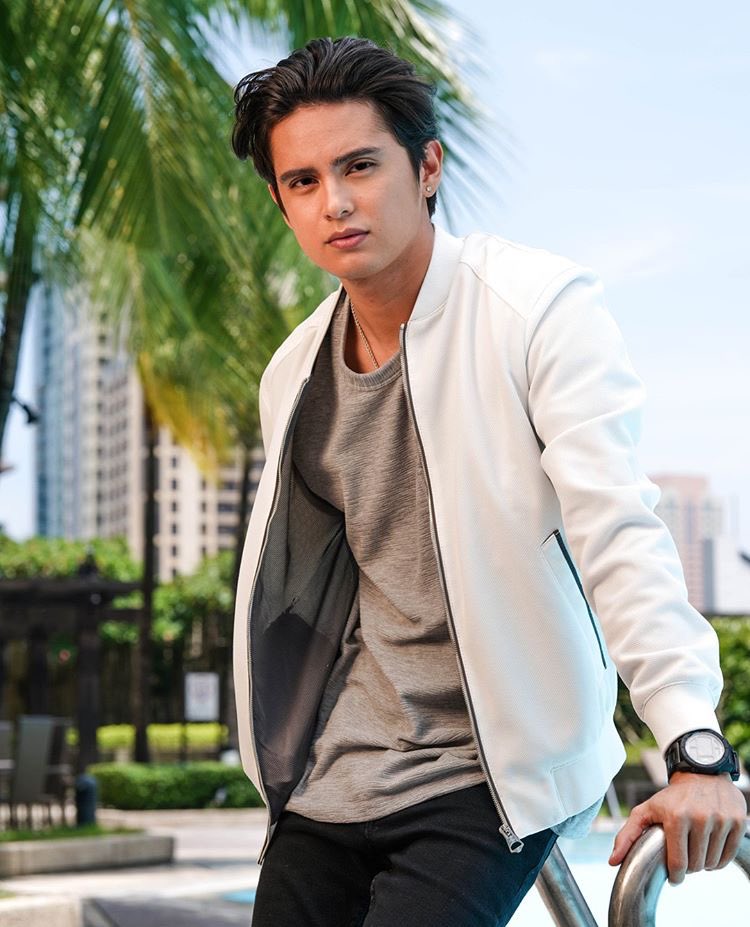 x01_mer's tweet photo. Crossing our fingers and hoping that our dates for tonight will show up looking like james.
Happy Valentine's Day!
#armitronph 📷armitronph https://t.co/g2KIEyhYve