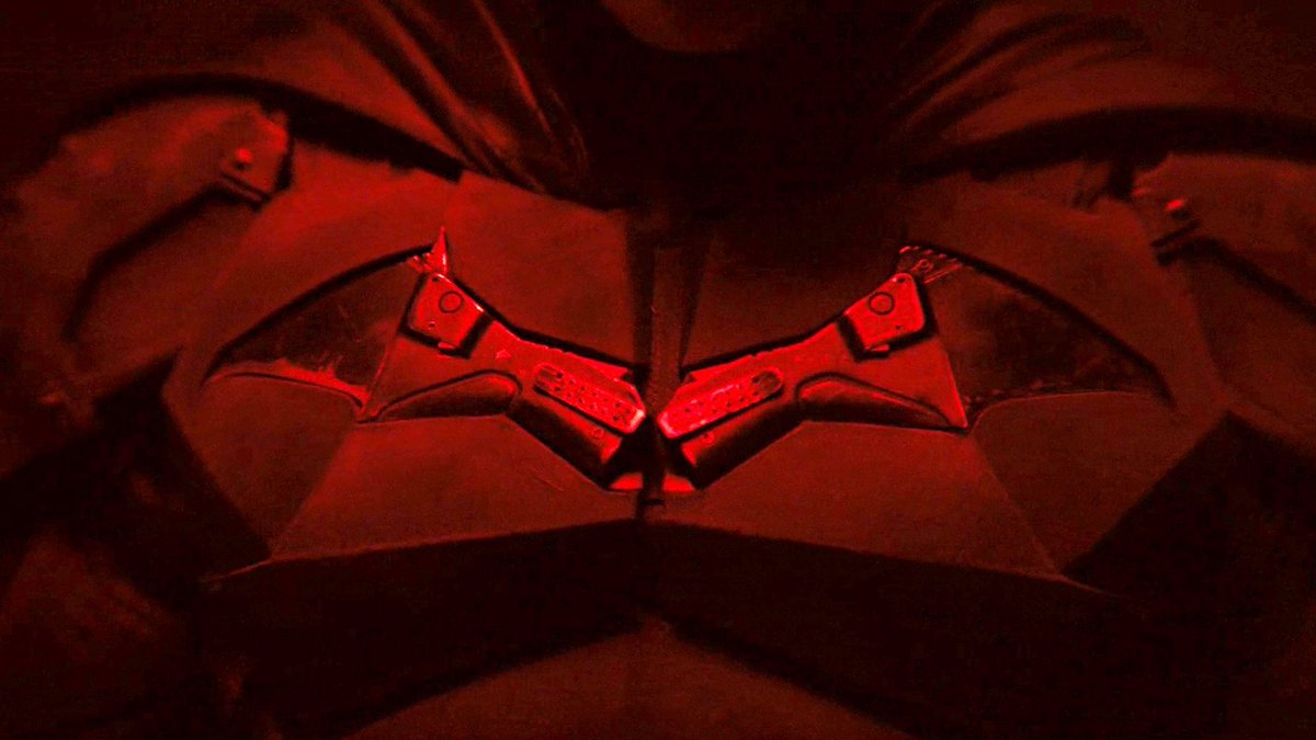 meghabharuka's tweet photo. You either die as a vampire or live long enough to become the #Batman !!!!
Damn look at the jawline!!!!!!!
#heartdrop #RobertPattinson #cantfreakingwait https://t.co/4WGeF1CAVG