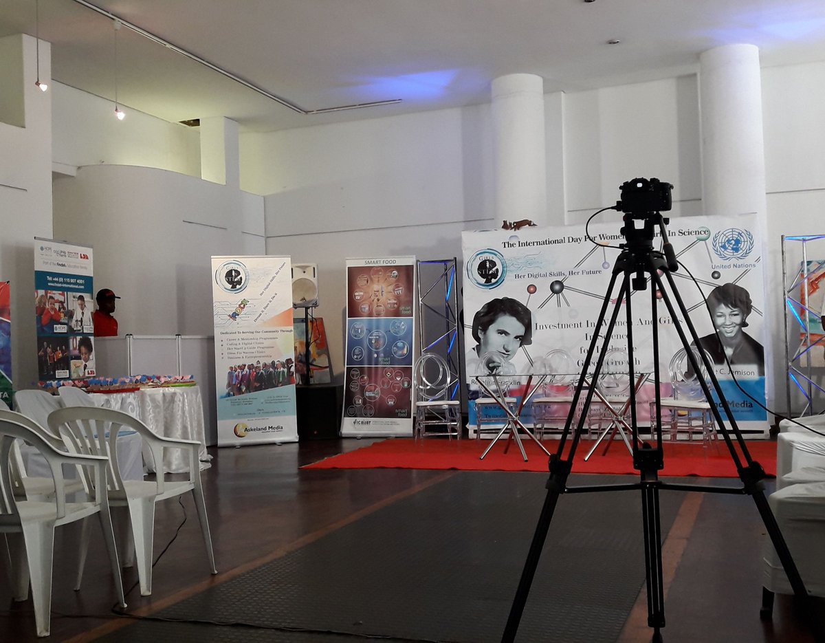 table_girls's tweet photo. The gender gap in STEM Careers increases with income level. Women in low income countries are less likely to choose STEM proffessions. Today we applaud @girlsinstemzw for working hard to change this reality #girlsinstemrock https://t.co/5yg6hP4lPn
