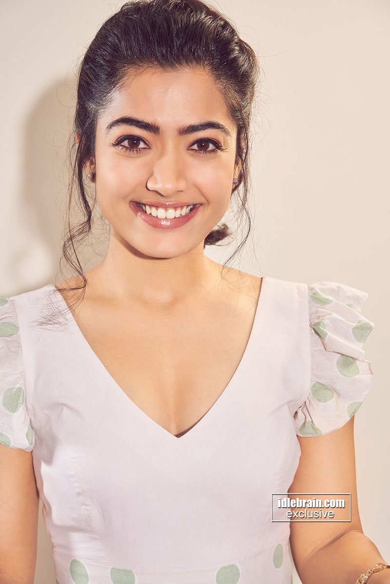 idlebraindotcom's tweet photo. Actress @iamRashmika photo gallery

https://t.co/CeJfprZUaT

@idlebrainjeevi #Bheeshma https://t.co/Oc6WtM9DsB