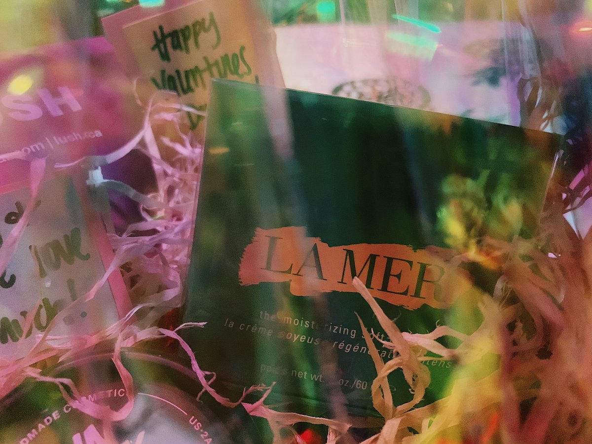 a d e l a tweet media