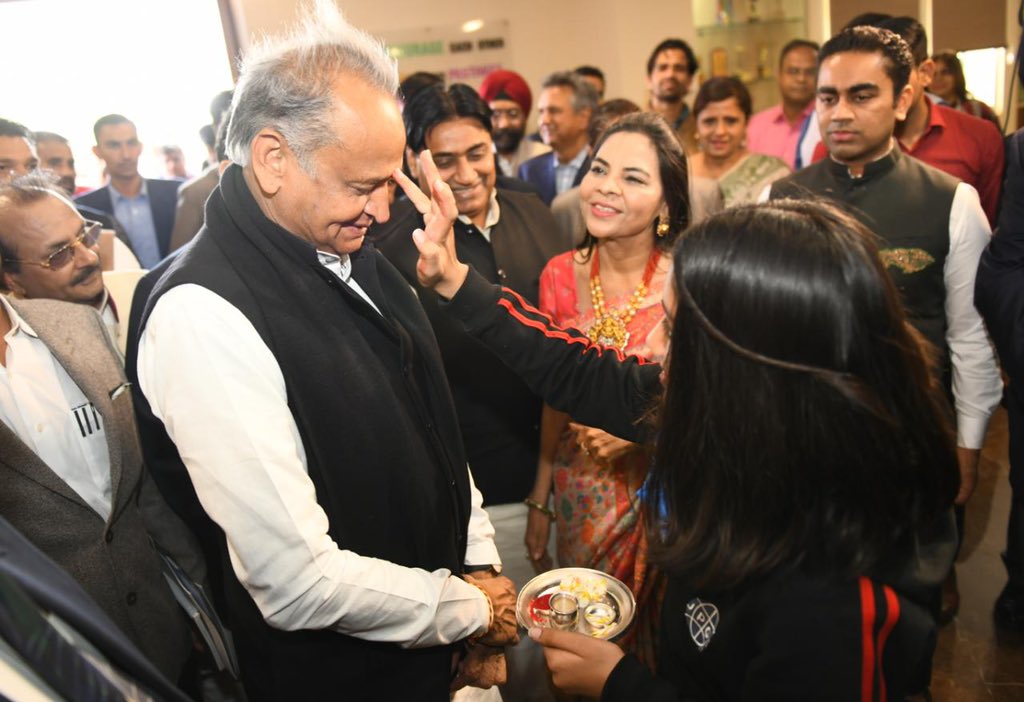 ashokgehlot51's tweet photo. Addressed the gathering after inaugurating newly built Jayshree Periwal Global School at Jagatpura, #Jaipur, visited the premises and took part in plantation on the occasion. https://t.co/ET2QGEawa5