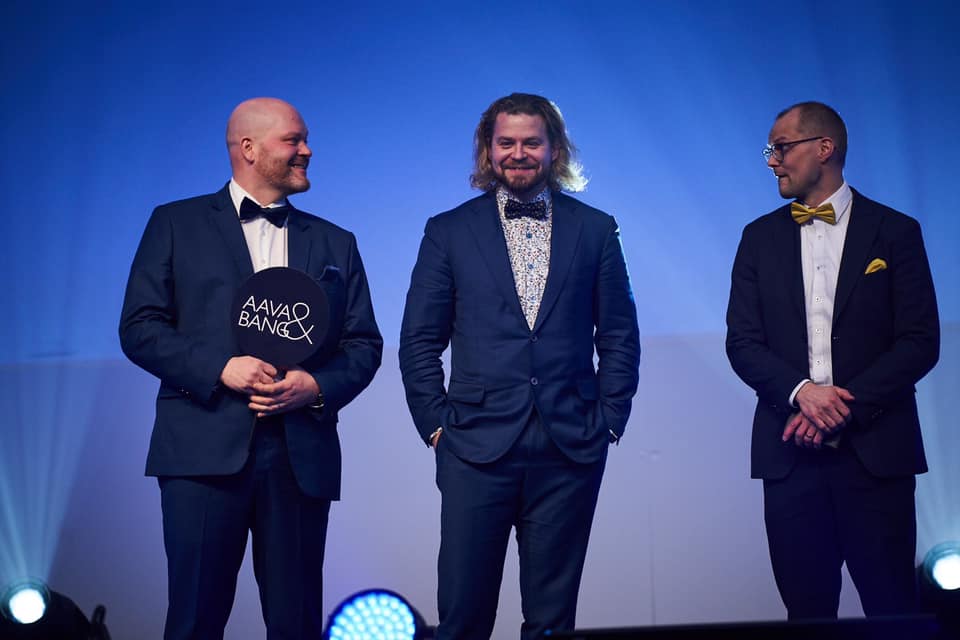 Jyväskylästä kajahtaa! Great Place to Work -arvioinnissa pienten ja keskisuurten yritysten kuuden parhaan joukkoon pääsi peräti kolme keskisuomalaista yritystä. Tästä voi olla koko maakunta ylpeä! Onnea <a href="/paytrail/">Paytrail</a> ja @sdm_hq 🎉 #GPTW #parhaattyöpaikat #businessjkl #kasvunmaakunta