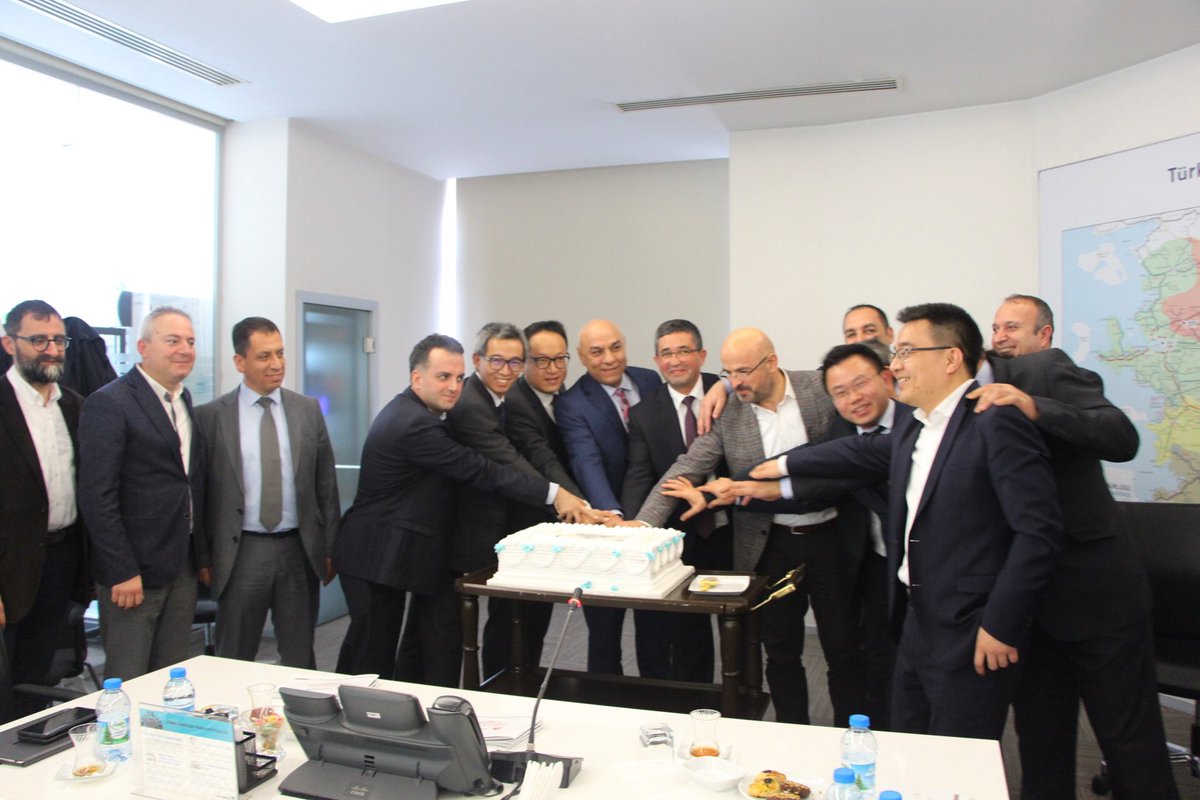 timur_sevim's tweet photo. İzmir, Aydın ve Manisa’da Türk Telekom Mobil şebekesi yenileme startını verdik. Yeni mobil kapsama sahaları ve sistemlerle 5G altyapısı hazır olacak. https://t.co/VpSMCHEkBv