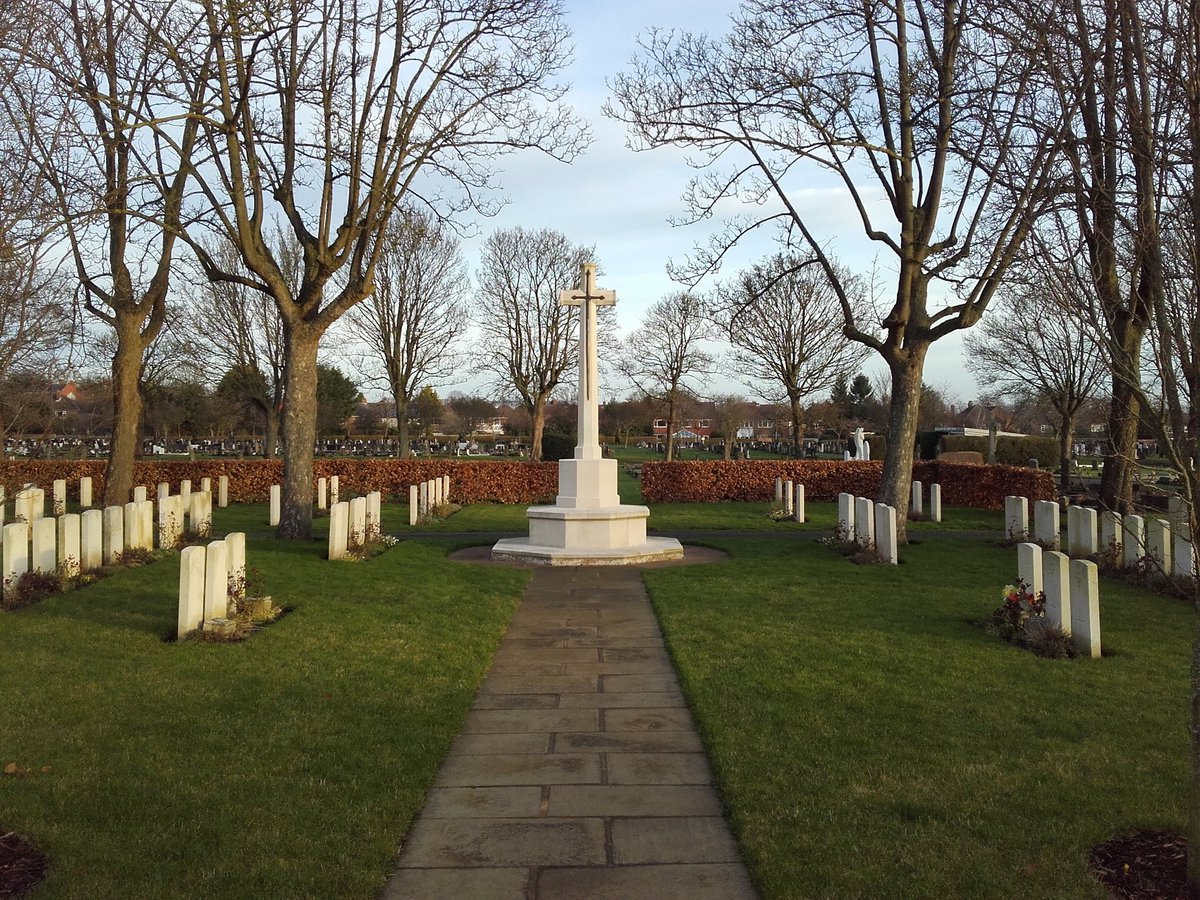 Chrishawes123's tweet photo. The @cwgc Plot situated in Lincoln (Newport) Cemetery looking great on a cold February morning. Why not pay a visit of you are in the area. Maintained by the @cwgc gardeners in East Region. Well done Neil. https://t.co/5uk42fDd0Y