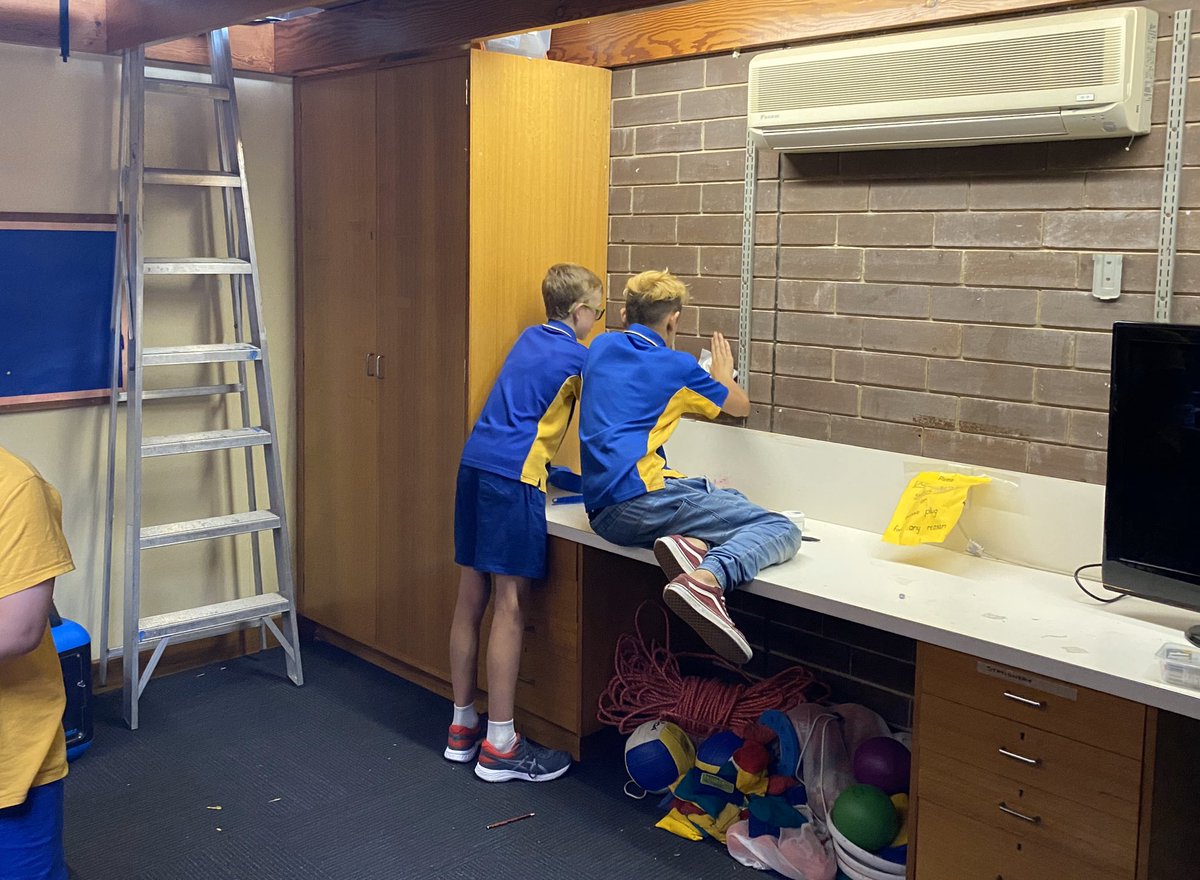 ProjReimaginate's tweet image. Job done. 

Uncovered. Emptied of junk. Returned to learners. This is our “new” multi-media studio. 

#ProjectReimaginate