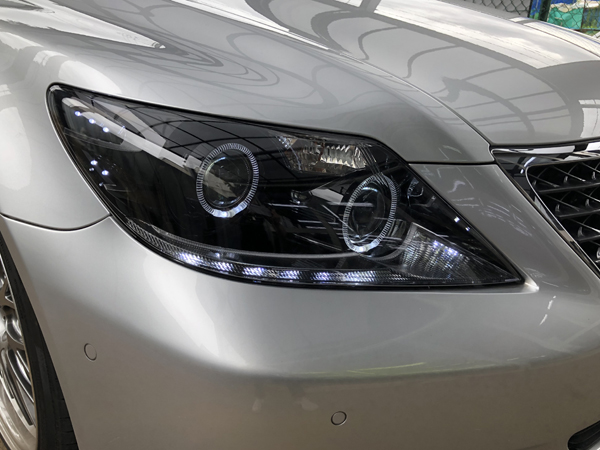 ガレージエバーグリーン 当店の加工済みヘッドライトへ交換致します レクサス ヘッドライト交換 ヘッドライト加工 ガレージエバーグリーン Ls460