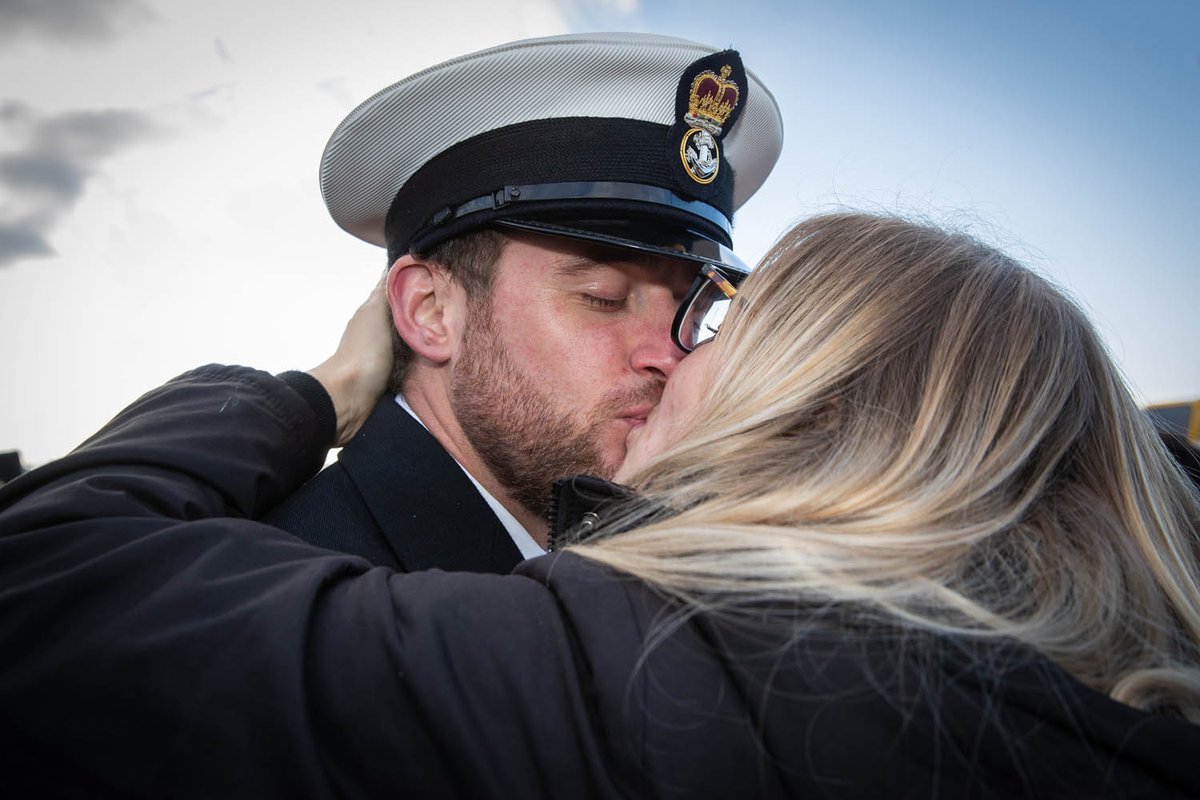 RoyalNavy's tweet photo. Happy Valentine’s Day ♥️ We want to thank our loved ones for their support, not just on this day but every day of the year. Thank you for everything you do. #ValentinesDay2020 https://t.co/BZ0I8DCHcJ