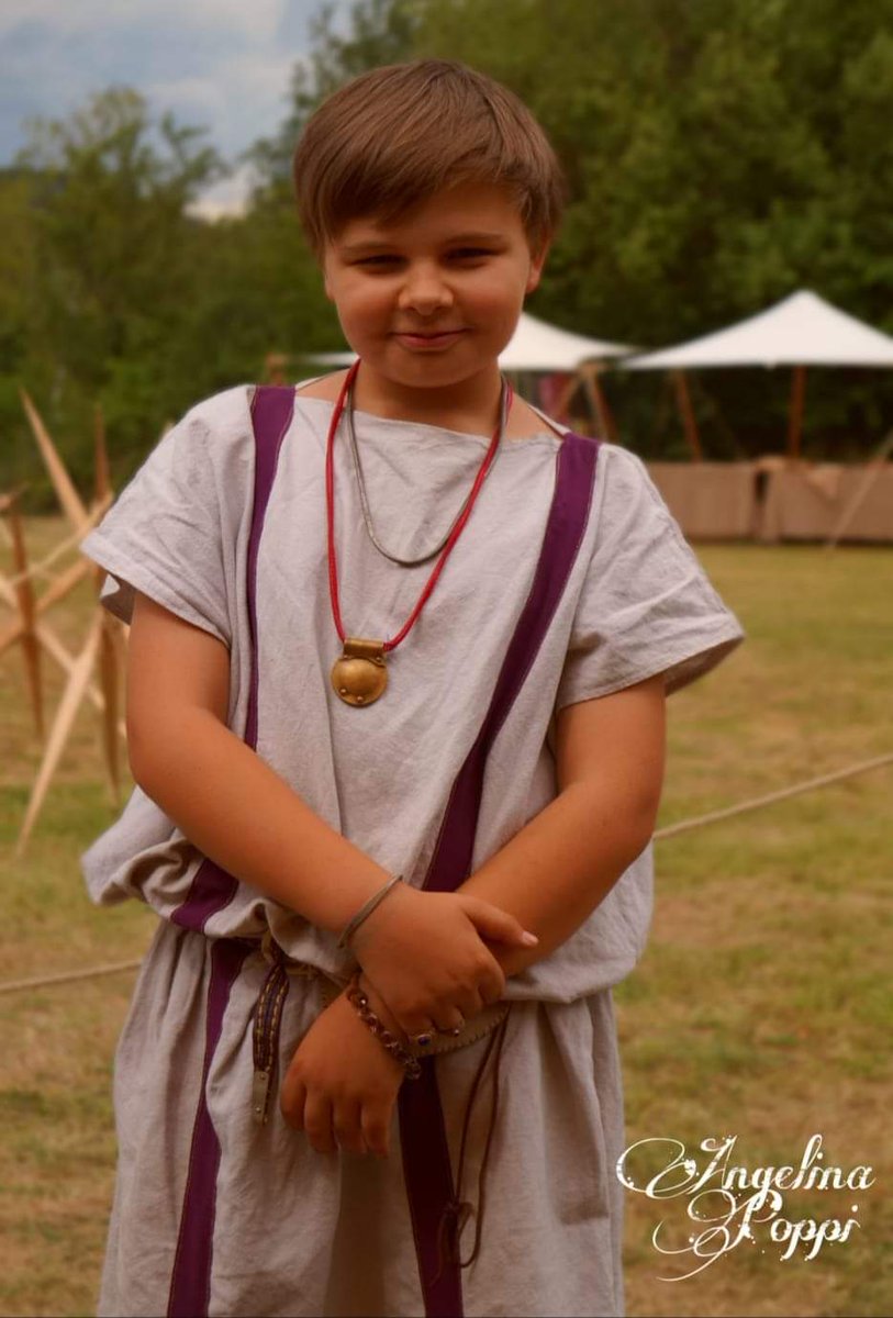 Praefectvs_Prae's tweet photo. Alii sementem faciunt, alii metent. 🏛️⚔️🏛️⚔️🏛️⚔️
#FamiliaPoppaea #bestfamily #LvcivsAnnivsMaximvs #roma #natalediroma2020 #Roma2020 #Germanicvs #Imperator #Rom #praetorianer #praetorianguard #PraefektRomanImperium #followme #follow #Praefectus_Praetorio https://t.co/VtefHHBUtR