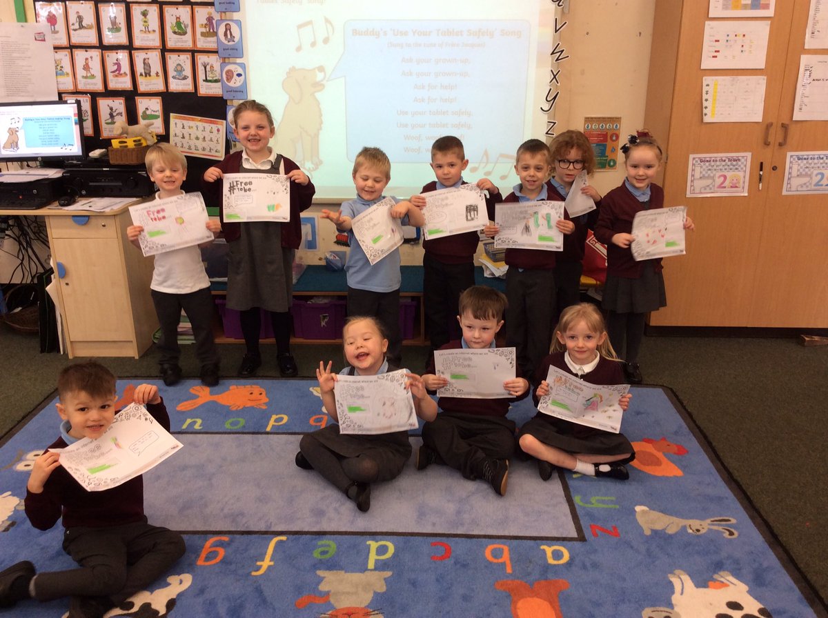 EllisonPrimary's tweet image. RCM have enjoyed learning about keeping safe online this week. We created avatars and # tags and learned a new song. #EllisonComputing