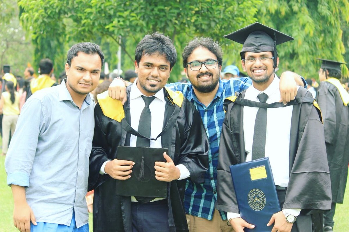 shiv_itagimath's tweet photo. @DoRA_IITK @IncubatorIITK @TIFRScience @CSIR_IND @techkriti_iitk @KVS_HQ @TIitkanpur @VinodSingh_IITK @iitpatna @sumITguy All,witness #IITkanpur criminals here.These guys are masterpieces.After looting 15 crores money in Bangalore,now fighting in court for criminal case. #homigo https://t.co/xOgh68FANb