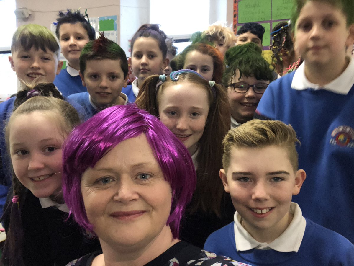 MsBrittonGNM's tweet photo. It’s Crazy Hair Day!!!!!!! https://t.co/vfRxVYclWQ