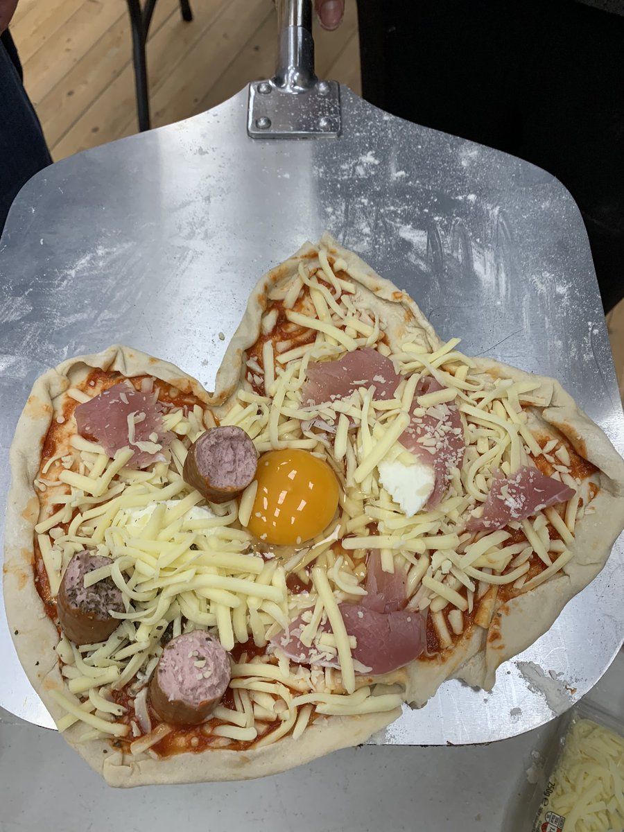 CaistealESU's tweet photo. #CaistealESU #Explorers made pizzas last night with the @OoniHQ Koda oven!
Fantastic results and very tasty!
@ScoutsScotland @FRscouts #SandTScouts #SkillsForLife https://t.co/nTlDbT5F2R