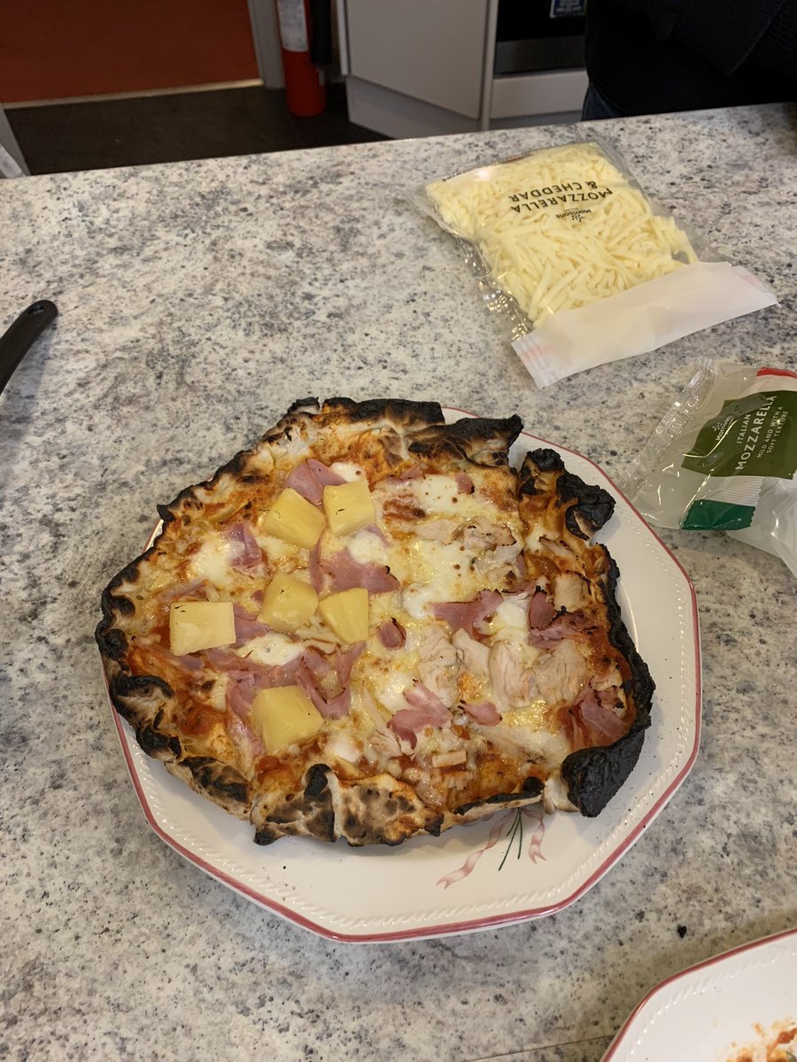 CaistealESU's tweet photo. #CaistealESU #Explorers made pizzas last night with the @OoniHQ Koda oven!
Fantastic results and very tasty!
@ScoutsScotland @FRscouts #SandTScouts #SkillsForLife https://t.co/nTlDbT5F2R
