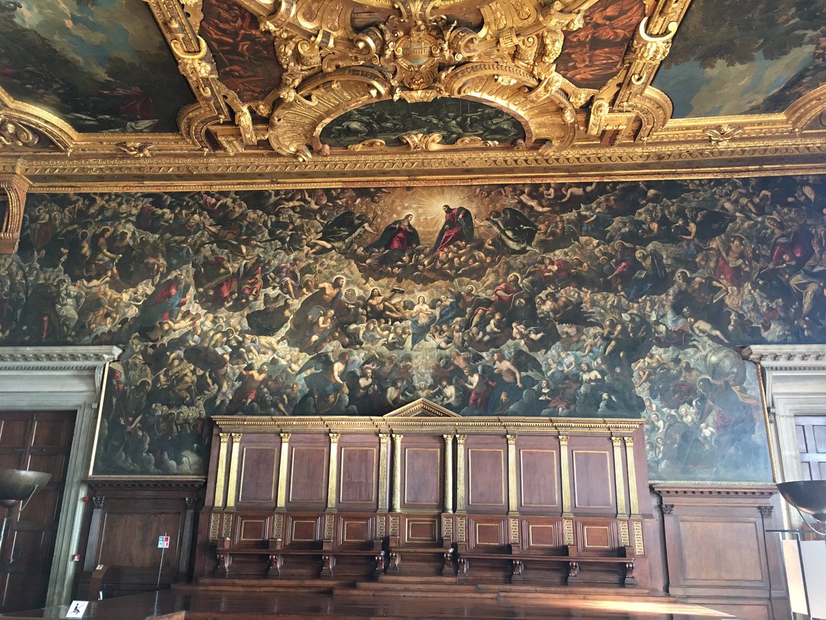 Daniel_WJPS's tweet photo. A HUGE room with amazing artwork on the ceiling. This room is bigger than two gymnasiums combined. #wjpseuro https://t.co/VH8j06AINb