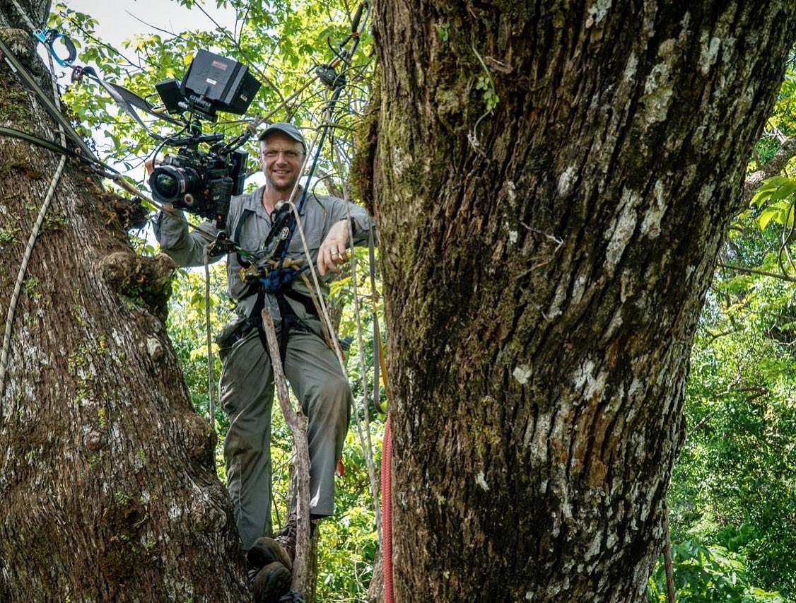 It's a wrap! The end of a ten day climbing shoot in the Costa Rican rainforest. Giant Tree-Trolls are quite a rare sight thankfully. This particularly grubby specimen was caught on camera 140 feet above ground by canopy scientist Andy Whitworth 😂 #NationalGeographic #Documentary