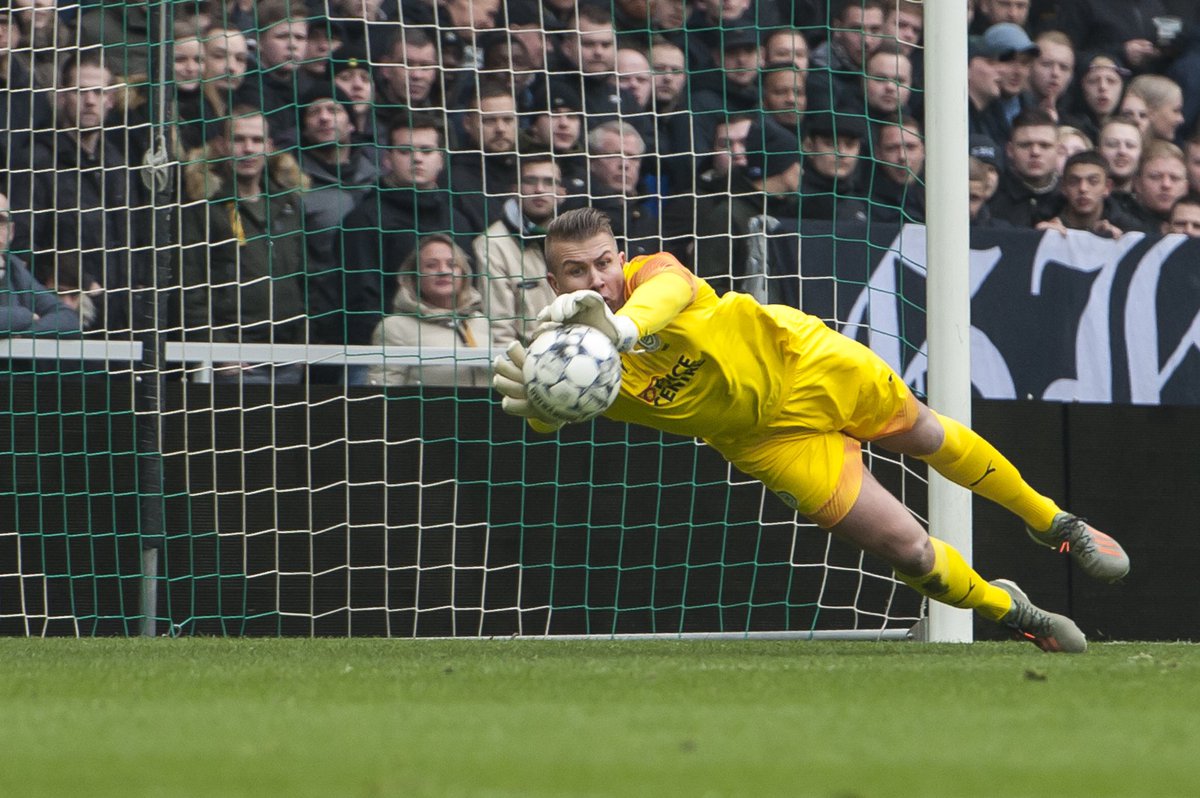 ⭐️ De 25 van Sergio Padt

✅ Sergio Padt hield tegen alle 25 clubs in de Eredivisie de nul

➡️ fcgroningen.nl/nieuws/de-25-v…

#trotsvanhetnoorden #spagro