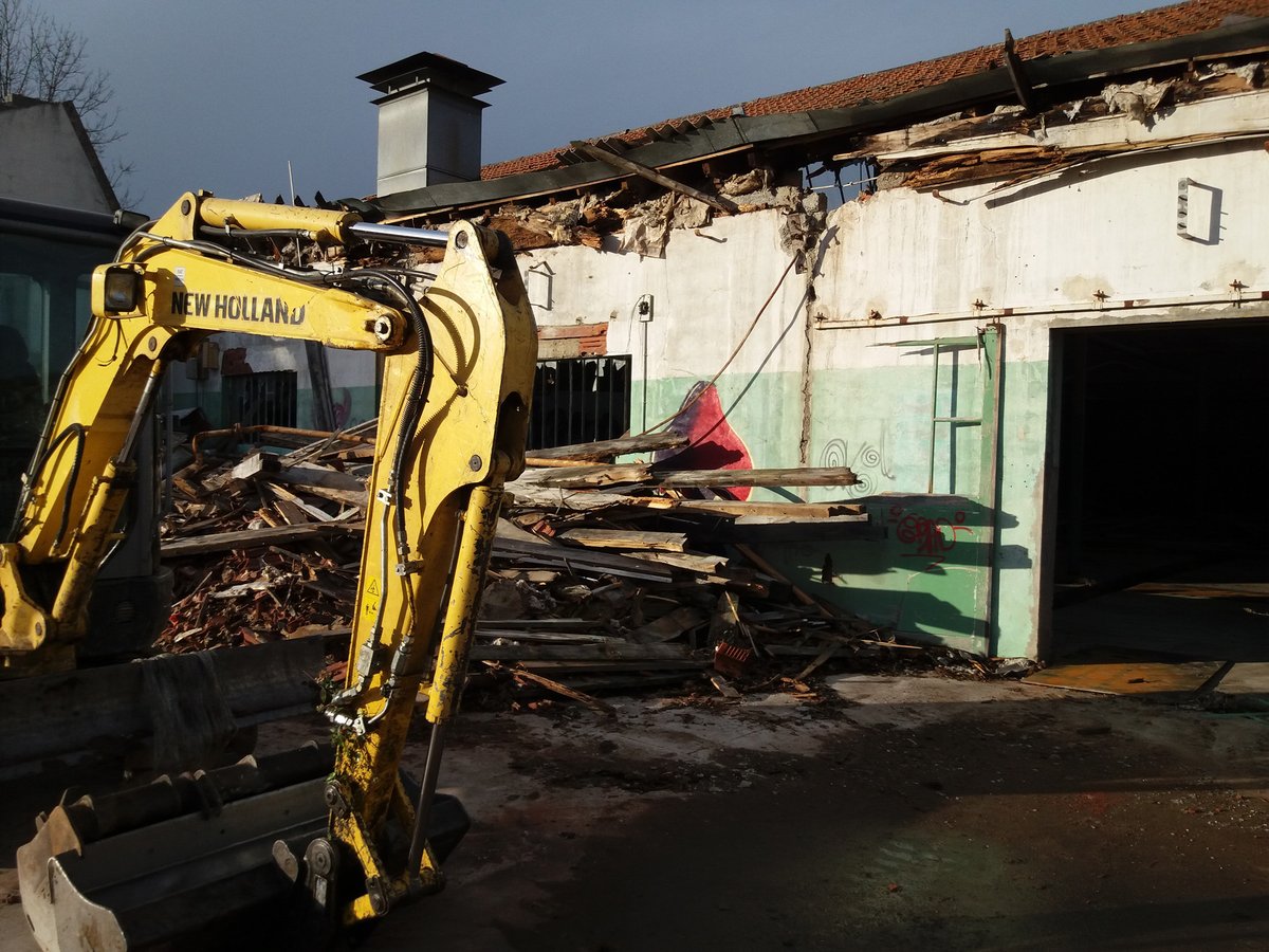 IDfriches's tweet photo. 📢La newsletter de février vient de sortir ! Zoom sur la gestion durable des #déchets du #bâtiment, invitation à la journée d'échanges #crisalid pour la création d'une plateforme mutualisée, retour sur la journée Pump & Treat, mieux comprendre l'ICPE
👉https://t.co/O9ncpEroQc https://t.co/x1EY9g62Eb