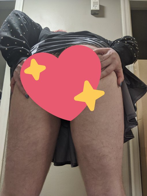 Once I get to 50 followers I'll post the uncensored version of this! 🥰✨ Can we get 50 for V-day? https://t